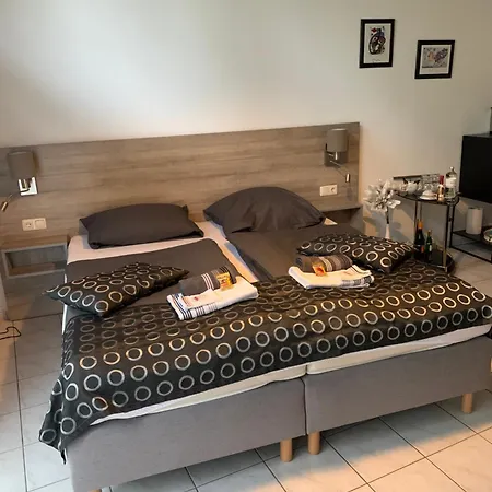 Studio-apartment Mit Balkon In Plau Am Fusslaeufig Zum Und Zur Altstadt