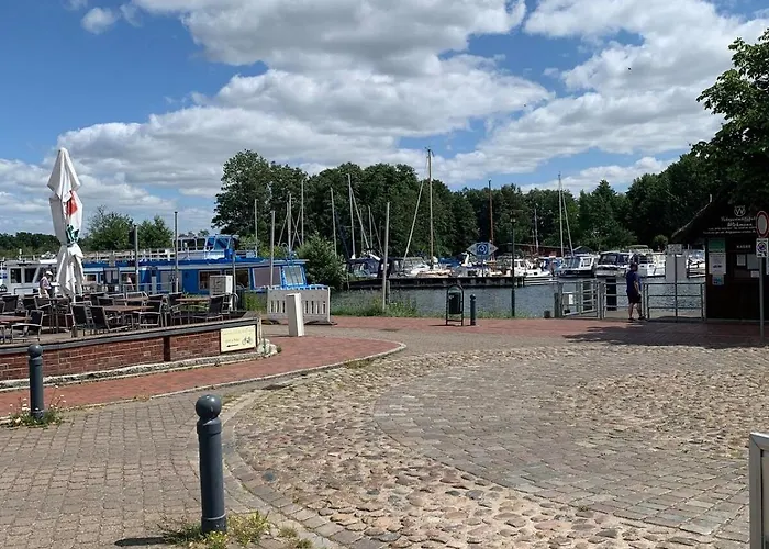 Studio-apartment Mit Balkon In Plau Am Fusslaeufig Zum Und Zur Altstadt Appartamento Plau am See