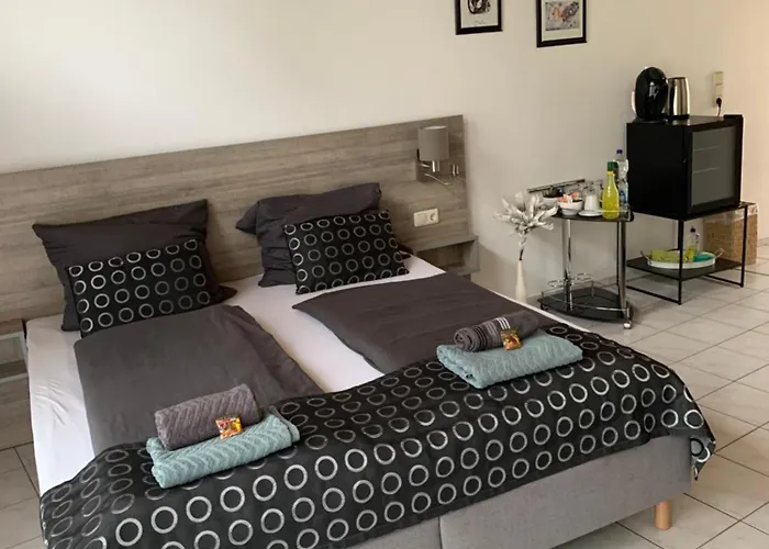 Studio-apartment Mit Balkon In Plau Am Fusslaeufig Zum Und Zur Altstadt *